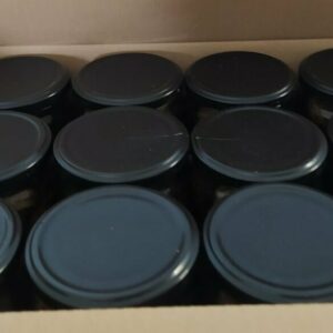 Caja completa de 12 botes de caracoles en conserva cocidos al natural.